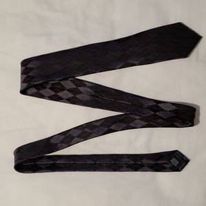 Men's Van Huesen black and Grey with red stitch pattern tie